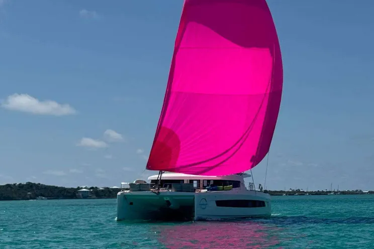 Charter Yacht SNAPDRAGON - Bali 5.8 - 4 Cabins - Nassau - Exumas - Bahamas
