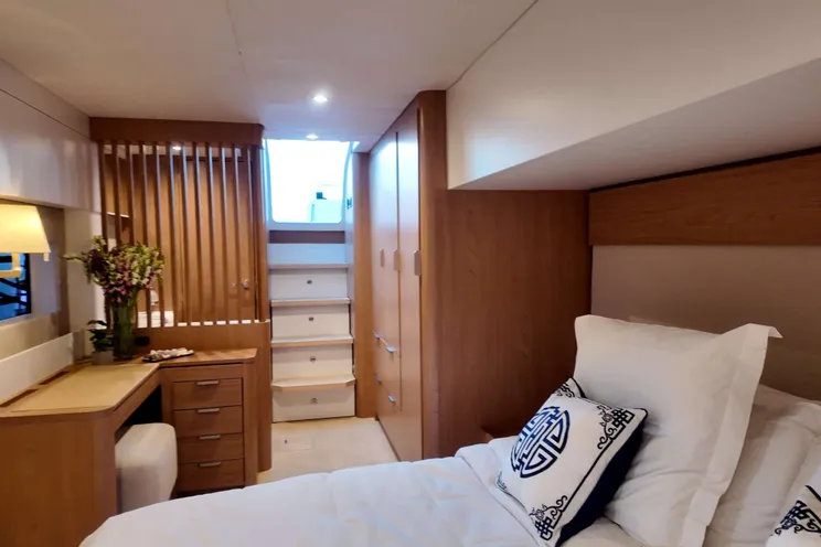 Charter Yacht SNAPDRAGON - Bali 5.8 - 4 Cabins - Nassau - Exumas - Bahamas