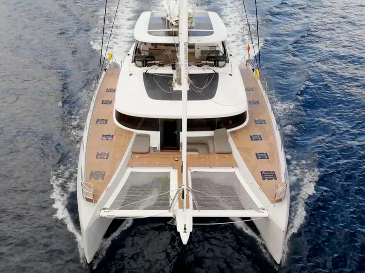 TRIWING ENDOR Summer Lagoon Sixty5 - cruising bow view TRIWING ENDOR Summer Lagoon Sixty5 - cruising bow view