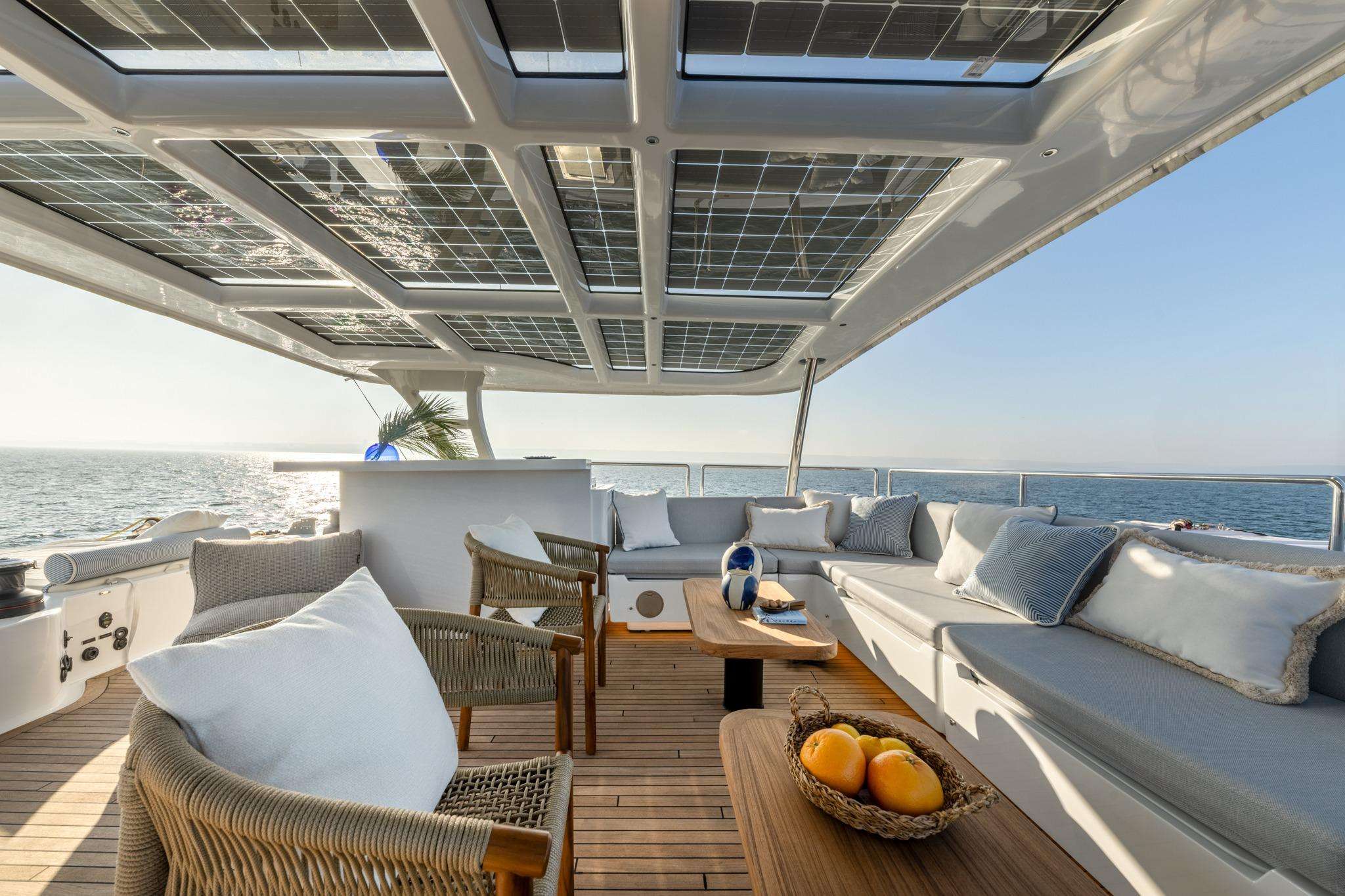 SPICE OF LIFE Sunreef 60 - flybridge