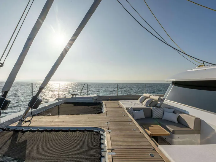 SPICE OF LIFE Sunreef 60 - foredeck SPICE OF LIFE Sunreef 60 - foredeck