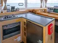SOMEWHERE Lagoon 450F - galley SOMEWHERE Lagoon 450F - galley