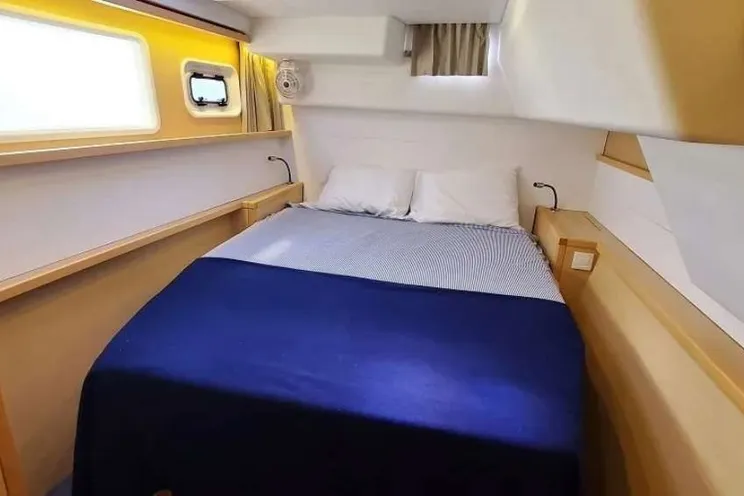 Charter Yacht SOMEWHERE - Lagoon 450F - 4 Cabins - Nassau - Exumas - Bahamas