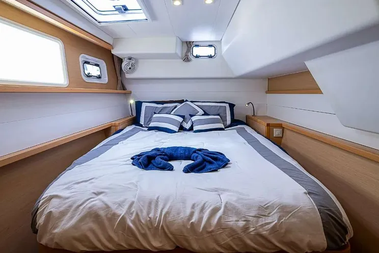 Charter Yacht SOMEWHERE - Lagoon 450F - 4 Cabins - Nassau - Exumas - Bahamas