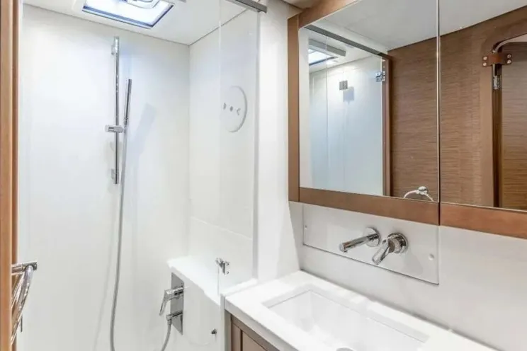 Charter Yacht SOMEWHERE - Lagoon 450F - 4 Cabins - Nassau - Exumas - Bahamas