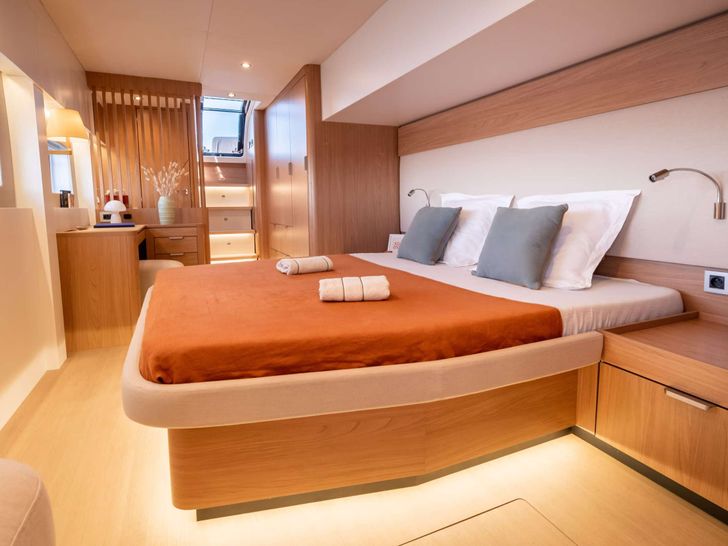 LOCATION 5.8 Bali 5.8 - master cabin LOCATION 5.8 Bali 5.8 - master cabin