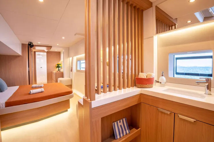 Charter Yacht LOCATION 5.8 - Bali 5.8 - 5 Cabins - Nassau - Exumas - Bahamas