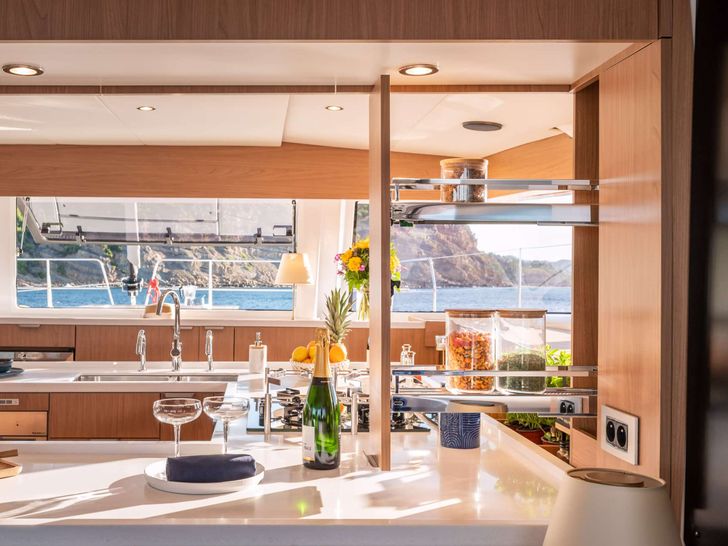 LOCATION 5.8 Bali 5.8 - wine LOCATION 5.8 Bali 5.8 - wine