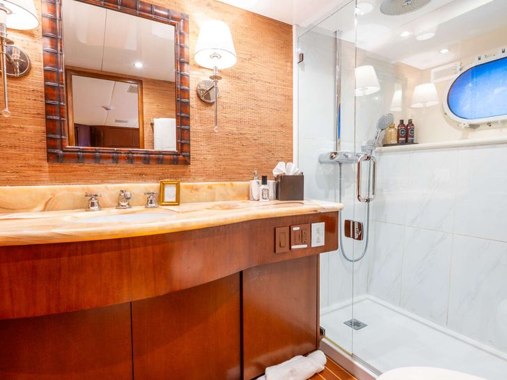 Queen 1 Ensuite Queen 1 Ensuite