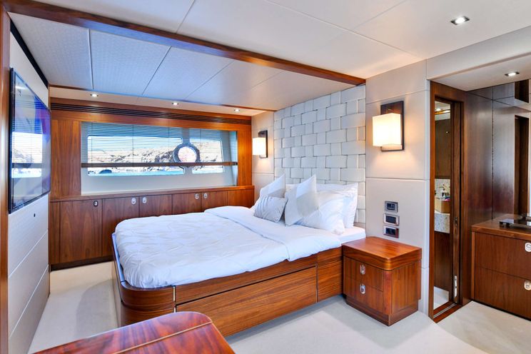 Charter Yacht GRACE XI - Sunseeker 75 - 4 Cabins - Athens - Mykonos - Paros - Cyclades - Greece