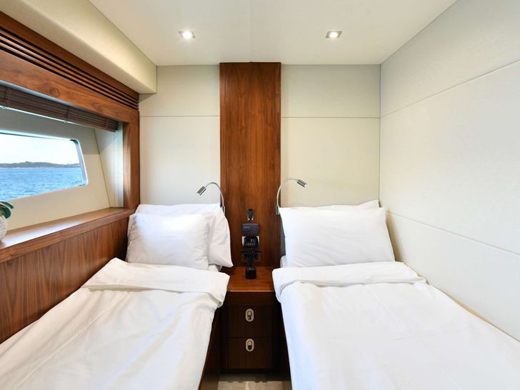 GRACE XI Sunseeker 75 - twin cabin GRACE XI Sunseeker 75 - twin cabin