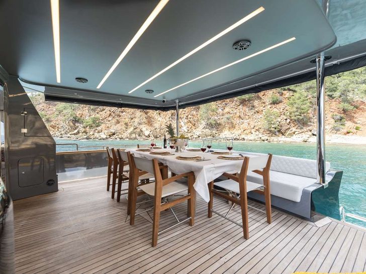 BEYEFENDI H Falcon 27m - main aft deck BEYEFENDI H Falcon 27m - main aft deck