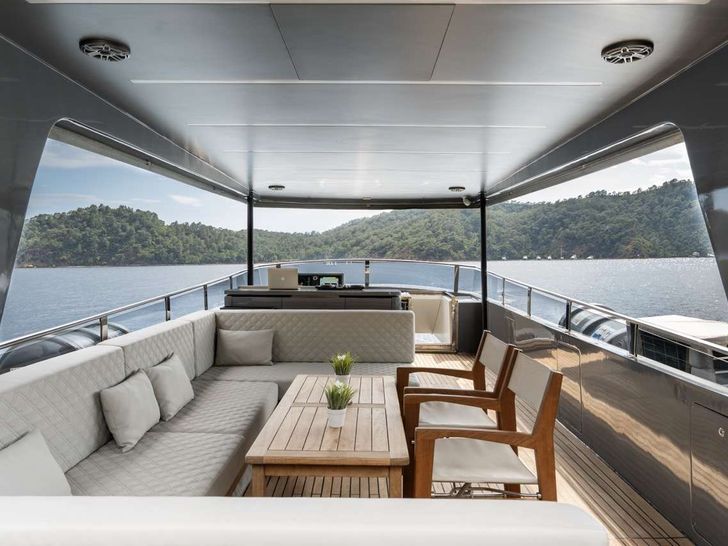 BEYEFENDI H Falcon 27m - flybridge BEYEFENDI H Falcon 27m - flybridge