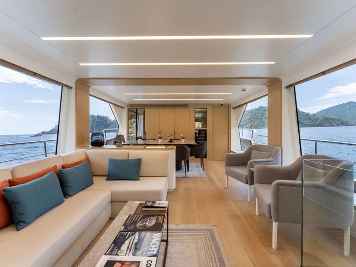 BEYEFENDI H Falcon 27m - saloon BEYEFENDI H Falcon 27m - saloon