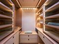 IMLADRIS Lagoon Eighty 2 - master cabin closet IMLADRIS Lagoon Eighty 2 - master cabin closet
