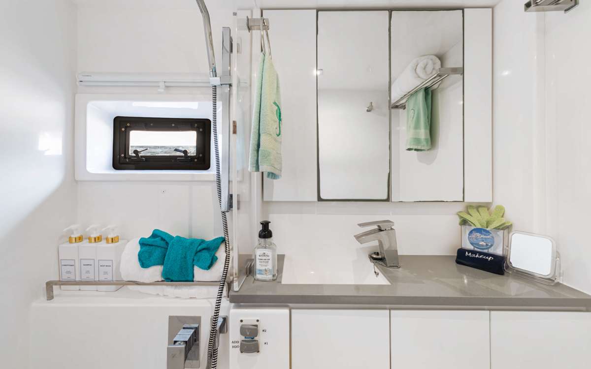 Charter Yacht SEA DANCER - Leopard 45 - 3 Cabins - Grenada - Trinidad - Tobago - Barbados - Windwards - Caribbean