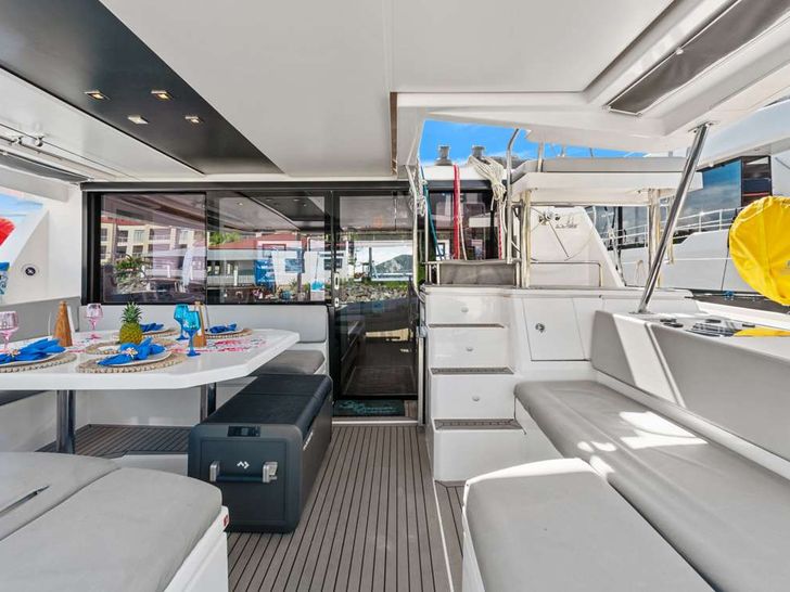 SEA DANCER Leopard 45 - Aft Deck SEA DANCER Leopard 45 - Aft Deck
