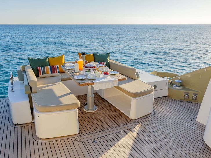 GYNAH Aicon 60 - aft deck GYNAH Aicon 60 - aft deck