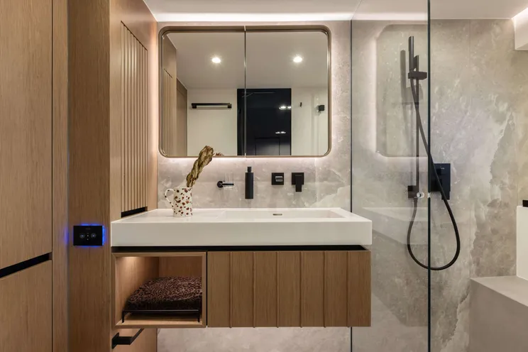 Charter Yacht MATTEA - Sunreef 80 Power - 4 Cabins - Athens - Mykonos - Paros - Cyclades - Aegean - Greece