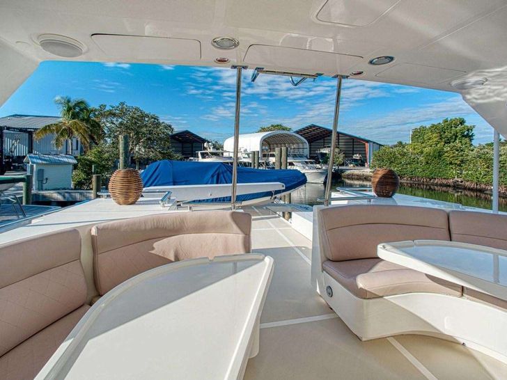 WHAT'S NEXT Marlow 74 - sun deck lounge WHAT'S NEXT Marlow 74 - sun deck lounge