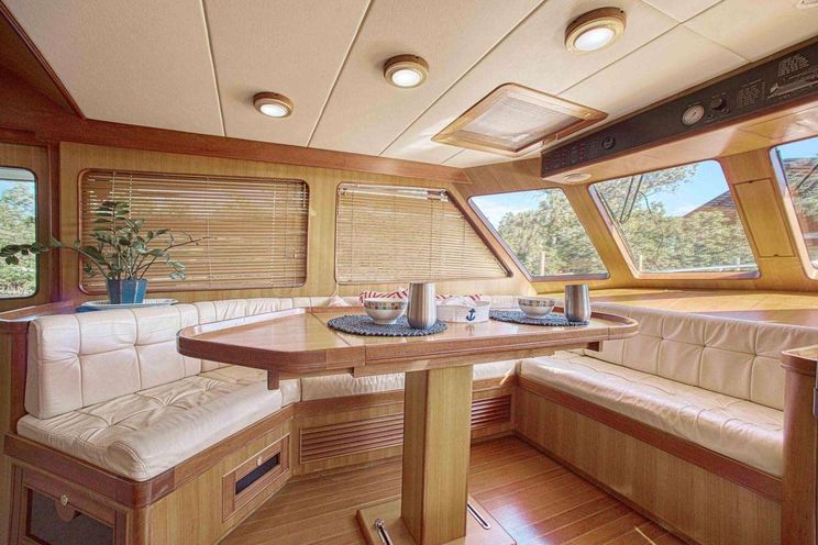 Charter Yacht WHAT'S NEXT - Marlow 74 - 3 Cabins - Newport - Nantucket - Martha's Vineyard - New England - USA