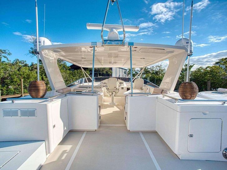 WHAT'S NEXT Marlow 74 - sun deck WHAT'S NEXT Marlow 74 - sun deck