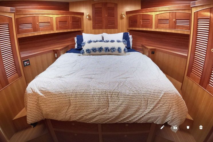 Charter Yacht WHAT'S NEXT - Marlow 74 - 3 Cabins - Newport - Nantucket - Martha's Vineyard - New England - USA