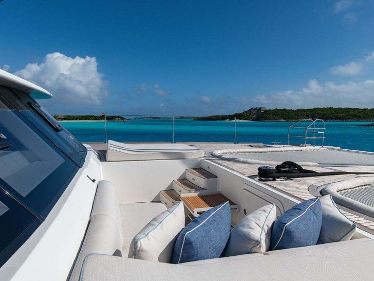 INDABLUE Sunreef 74 - foredeck lounge with throw pillows INDABLUE Sunreef 74 - foredeck lounge with throw pillows