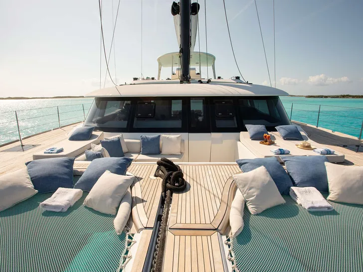 INDABLUE Sunreef 74 - foredeck lounge INDABLUE Sunreef 74 - foredeck lounge