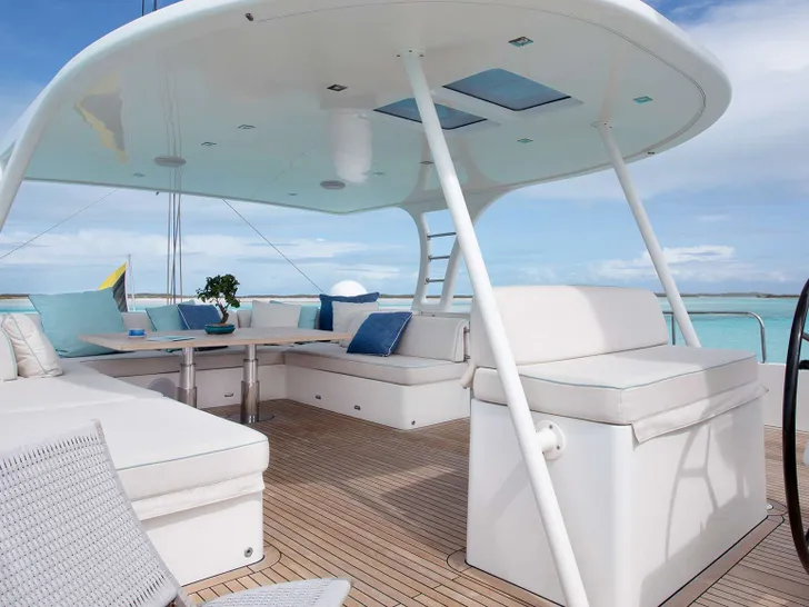 INDABLUE Sunreef 74 - flybridge INDABLUE Sunreef 74 - flybridge