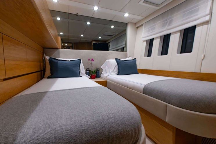 Charter Yacht INDABLUE - Sunreef 74 - 3 Cabins - Nassau - Exumas - Bahamas