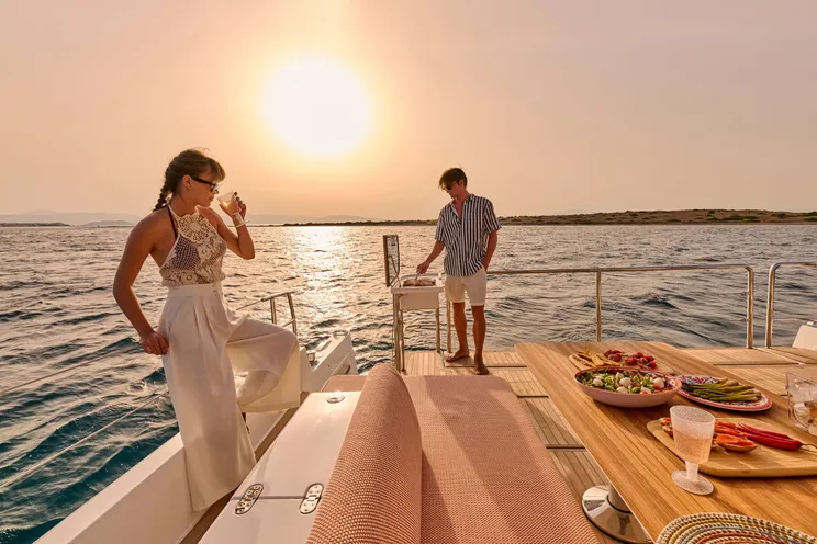 Charter Yacht N.ICE - Motor Yacht 18m - 3 Cabins - Athens - Mykonos - Paros - Cyclades - Greece