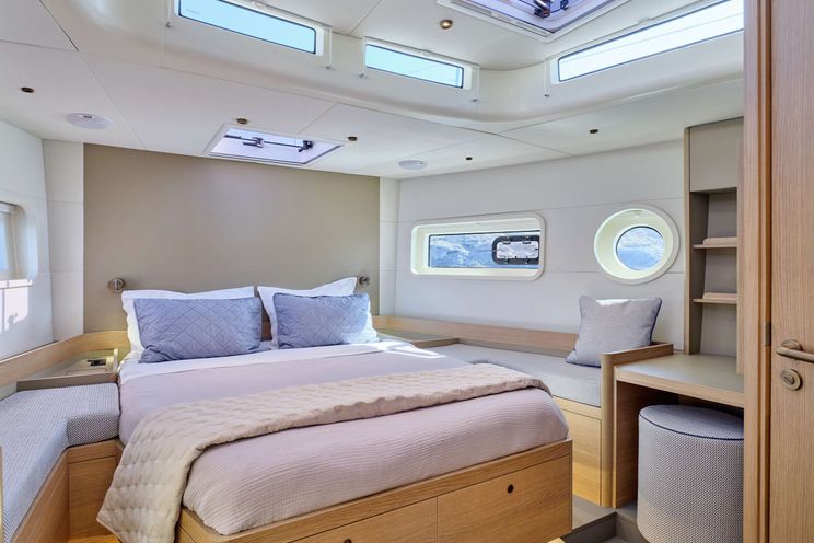 Charter Yacht N.ICE - Motor Yacht 18m - 3 Cabins - Athens - Mykonos - Paros - Cyclades - Greece