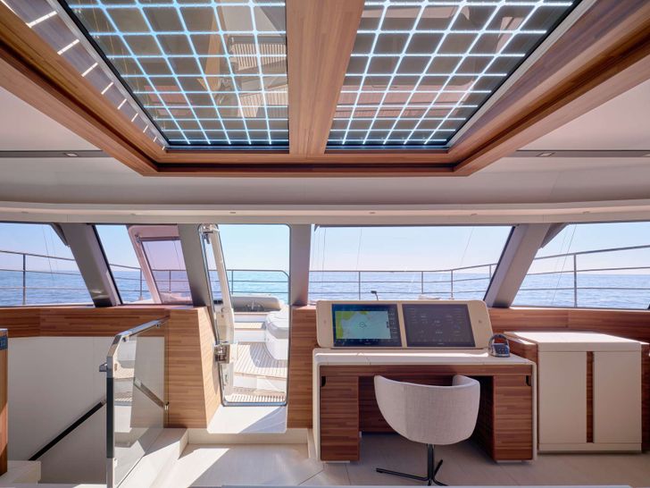 CHRISTAL MIO 80 Fountaine Pajot Thira 80 - navigation center and foredeck access CHRISTAL MIO 80 Fountaine Pajot Thira 80 - navigation center and foredeck access