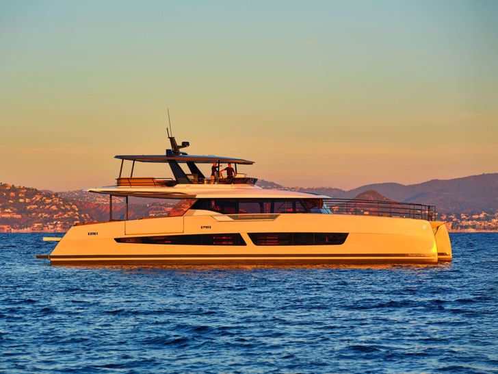 CHRISTAL MIO 80 Fountaine Pajot Thira 80 - profile CHRISTAL MIO 80 Fountaine Pajot Thira 80 - profile