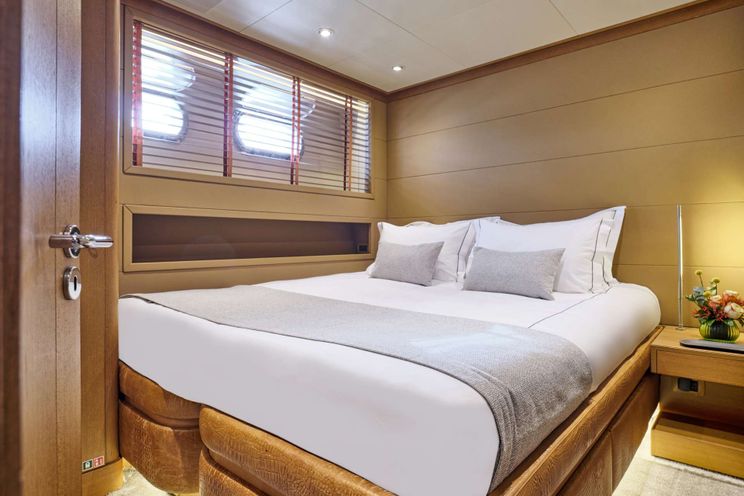 Charter Yacht TIGRA - Cantieri di Pisa Akhir 31 - 5 Cabins - Athens - Mykonos - Paros - Cyclades - Greece