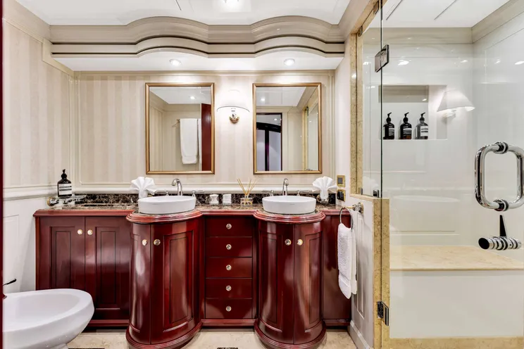 Charter Yacht SWEET CAROLINE II - Trinity 165 - 7 Cabins - Nassau - Exumas - Bahamas