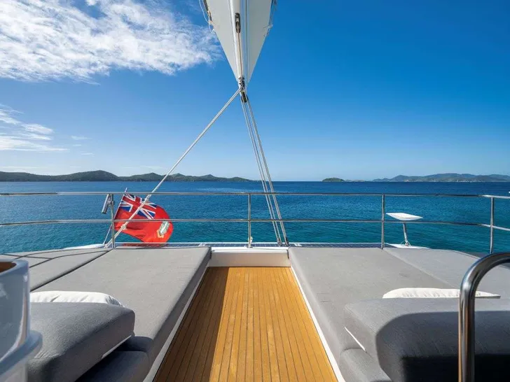 LYRA Fountaine Pajot Alegria 67 - foredeck LYRA Fountaine Pajot Alegria 67 - foredeck