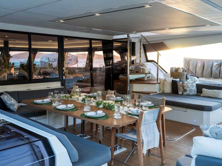 LYRA Fountaine Pajot Alegria 67 - aft deck alfresco dining area LYRA Fountaine Pajot Alegria 67 - aft deck alfresco dining area