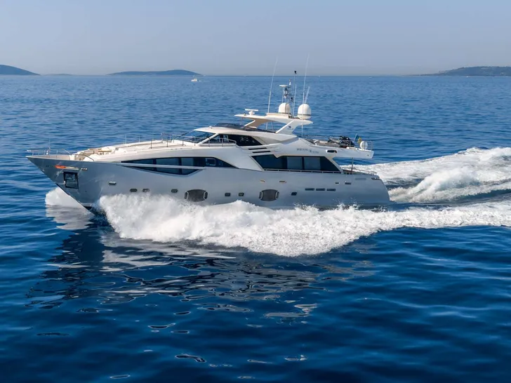 MORNING STAR Ferretti Custom Line 100 - cruising MORNING STAR Ferretti Custom Line 100 - cruising