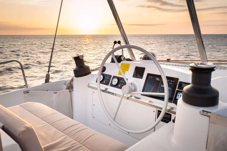 Charter Yacht MAH NA MAH NA - Bali 4.4 - 3 Cabins - Tortola - Anegada - Virgin Gorda - BVI - Caribbean