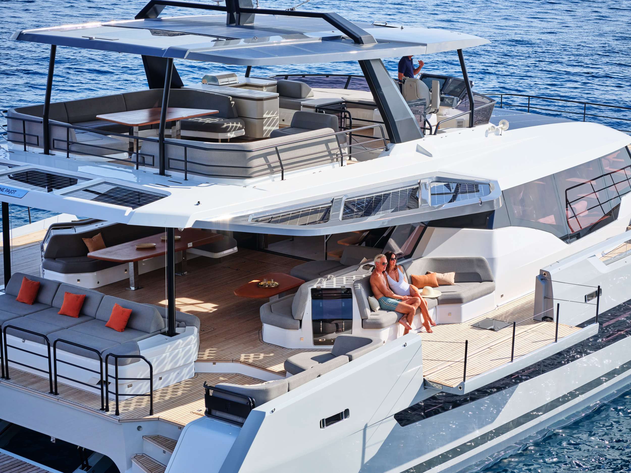 ALINA Fountaine Pajot Power 80 - side balcony