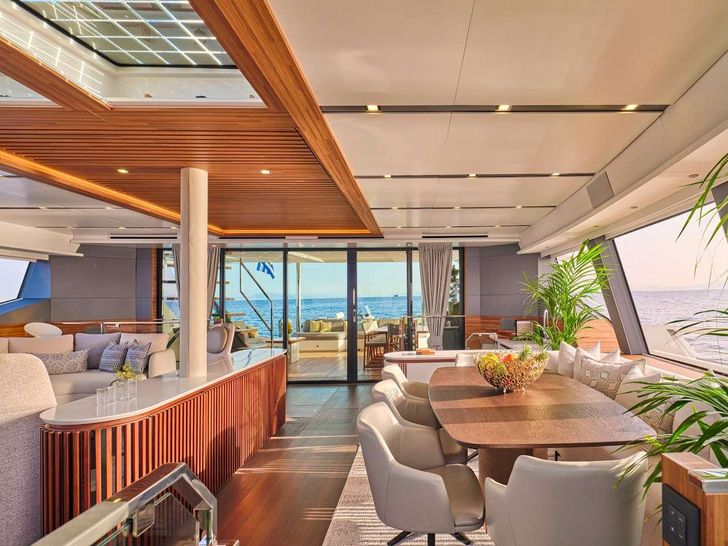 ALINA Fountaine Pajot Power 80 - main dining area ALINA Fountaine Pajot Power 80 - main dining area