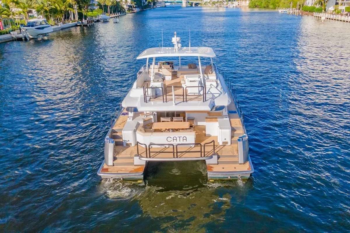 Charter Yacht CATA - Nishii 54 - 2 Cabins - Nassau - Exumas - Bahamas