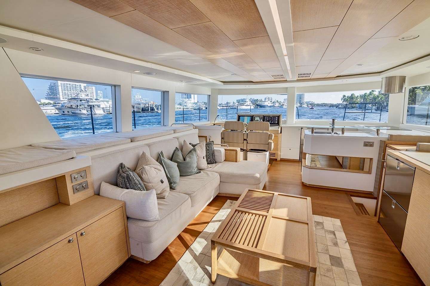 Charter Yacht CATA - Nishii 54 - 2 Cabins - Nassau - Exumas - Bahamas