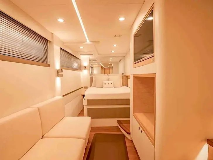 CATA Nishii 54 - master cabin CATA Nishii 54 - master cabin