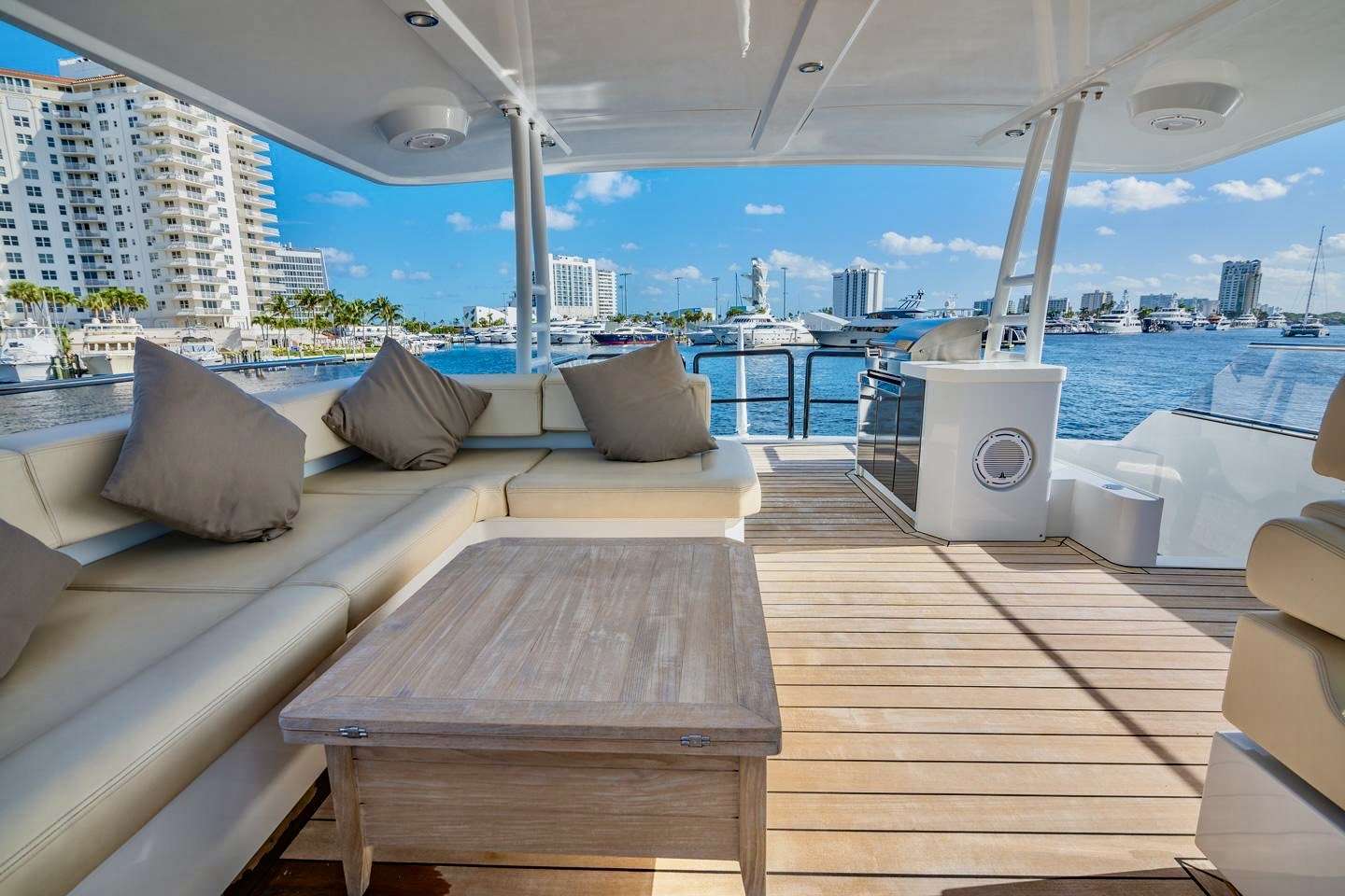 Charter Yacht CATA - Nishii 54 - 2 Cabins - Nassau - Exumas - Bahamas