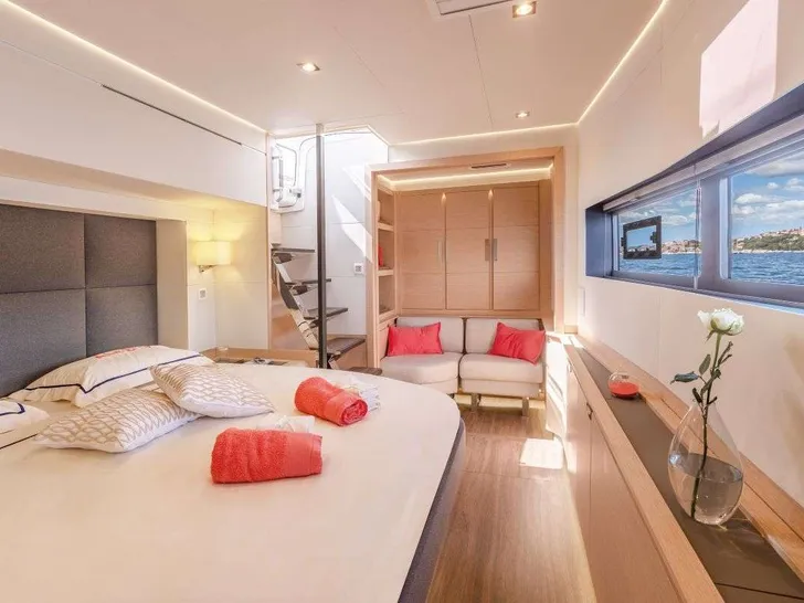 SAPPHIRE Fountaine Pajot Alegria 67 - master cabin SAPPHIRE Fountaine Pajot Alegria 67 - master cabin