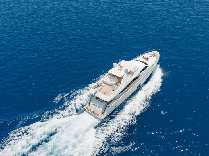 NATASSA Ferretti 830 - profile NATASSA Ferretti 830 - profile