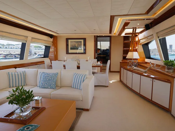 NATASSA Ferretti 830 - saloon NATASSA Ferretti 830 - saloon